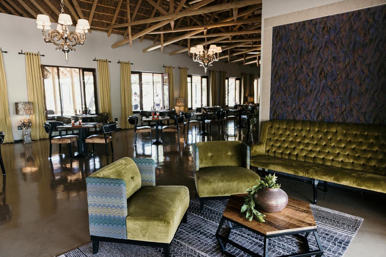 Etosha Oberland Lodge Okaukuejo Exterior photo